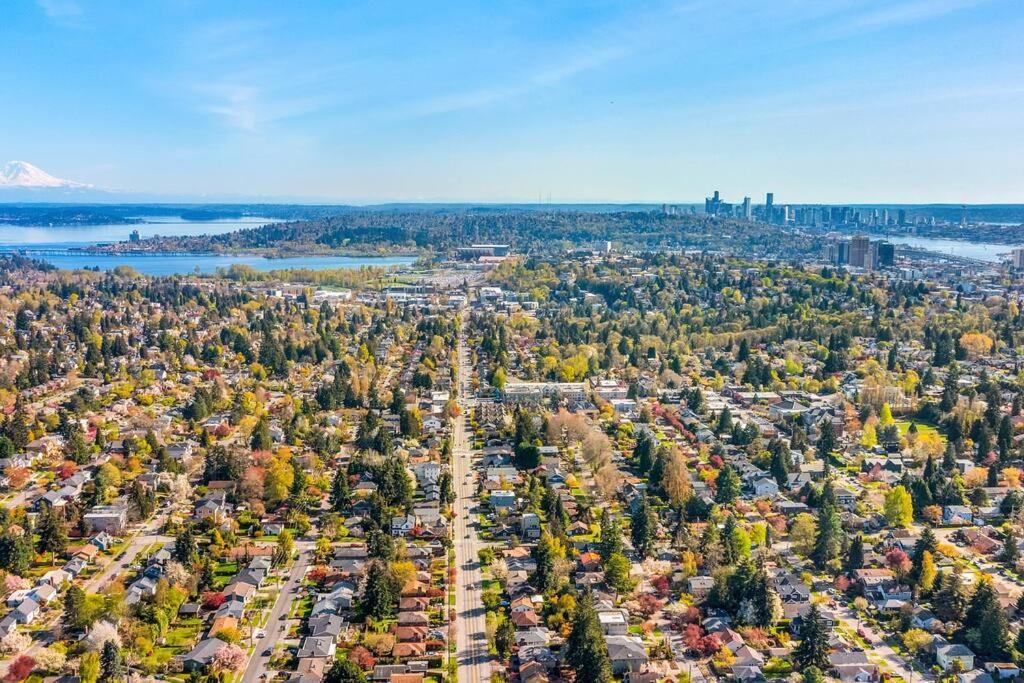 Lilac In Law, Picturesque Lower Unit Seattle Extérieur photo