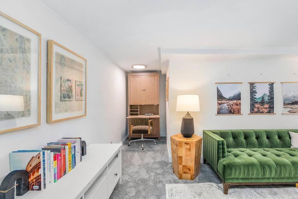 Lilac In Law, Picturesque Lower Unit Seattle Extérieur photo