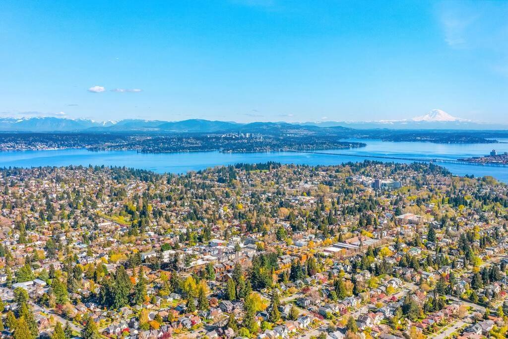 Lilac In Law, Picturesque Lower Unit Seattle Extérieur photo