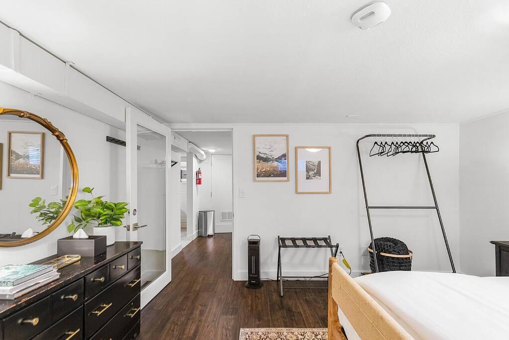 Lilac In Law, Picturesque Lower Unit Seattle Extérieur photo